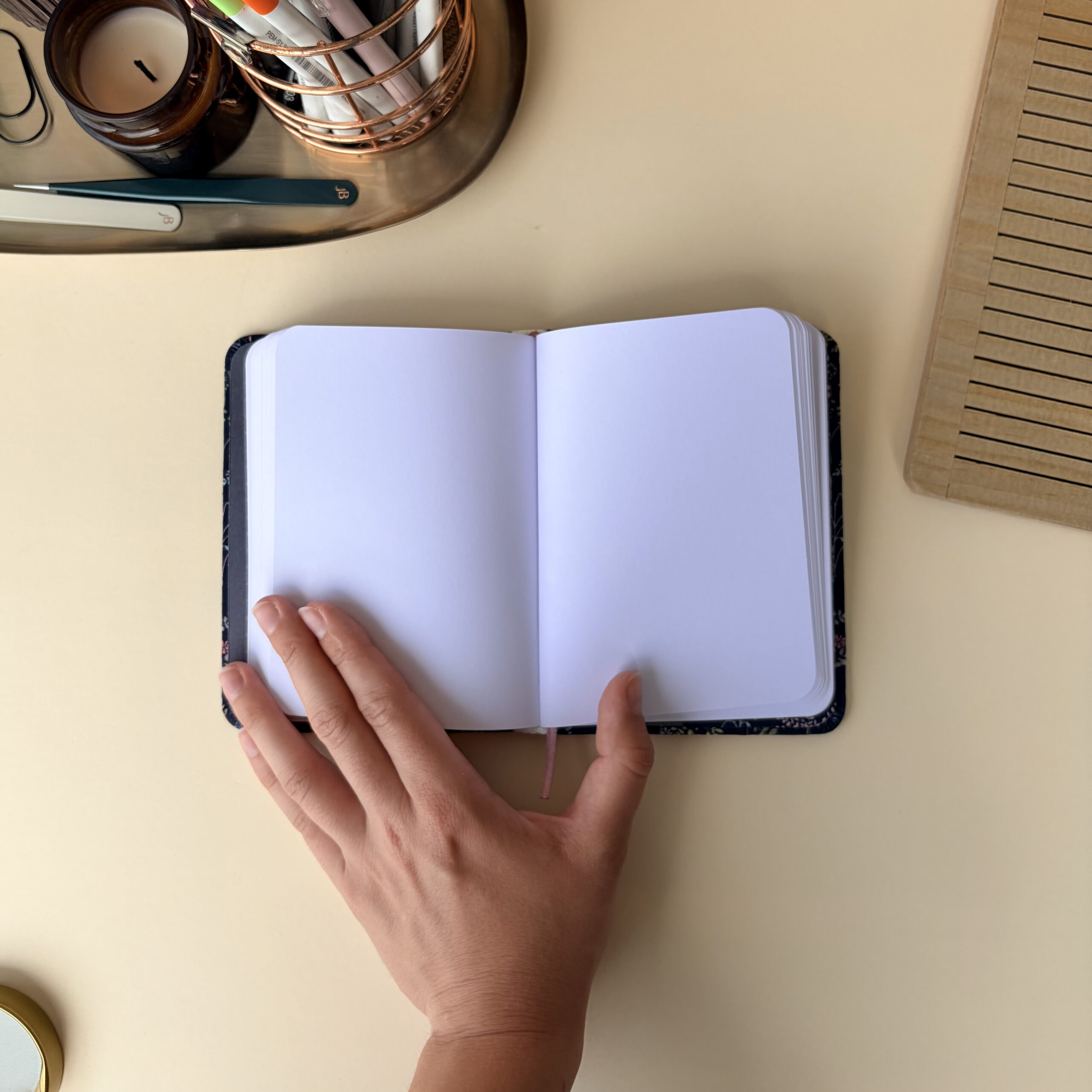 A6 BLANK NOTEBOOK - Image 5